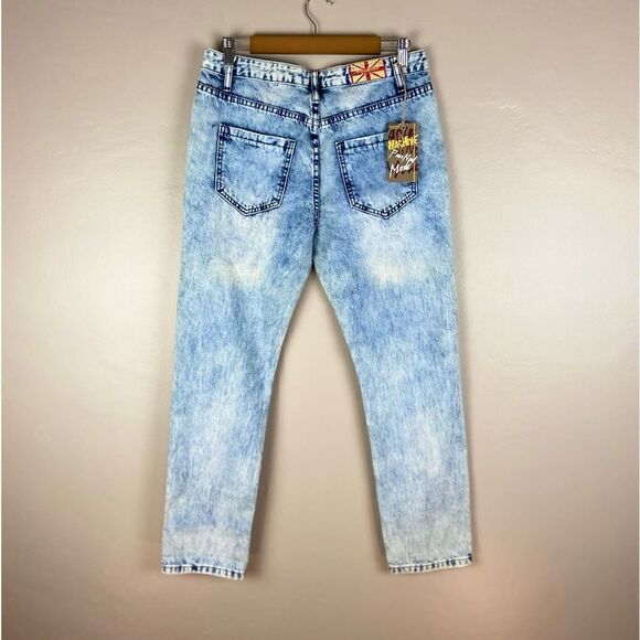 Machine Pour-neuf-Mode NWT super distressed,slim leg, light wash, denim jeans 30 - Picture 2 of 11